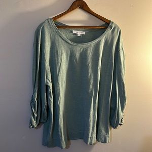 Jane and Delancey 3/4 sleeve top